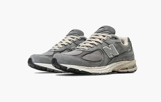 2002R "Shadow Grey"