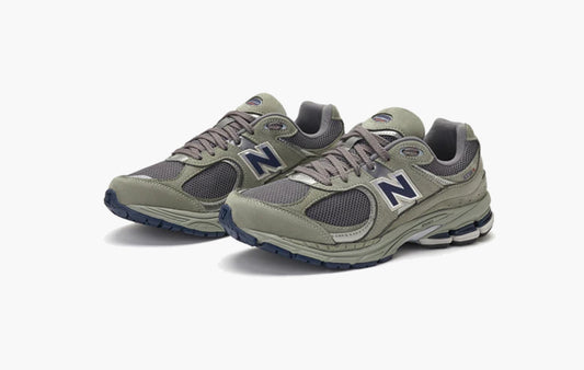 2002R "Light Grey"