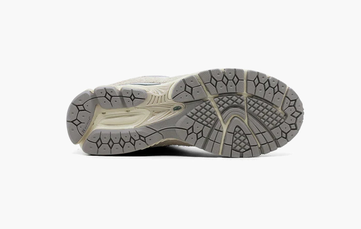 2002R "Linen"
