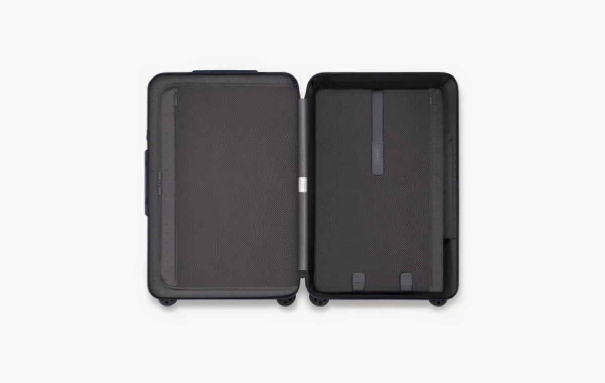 Essential Check-In L "Matte Blue"