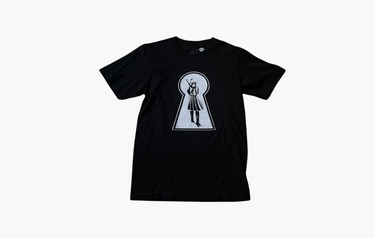 Skippy Logo Graphic Print T-Shirt "Black"