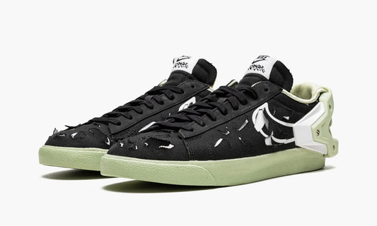 Blazer Low Acronym Black Olive Aura - DO9373 001 | The Sortage