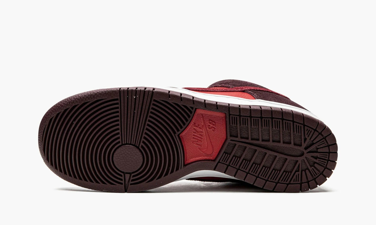 Nike SB Dunk Low Cherry - DM0807 600 | The Sortage