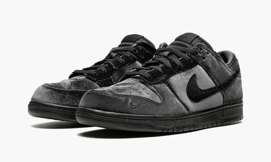 Dunk Low Dover Street Market Triple Black Velvet - DH2686 002