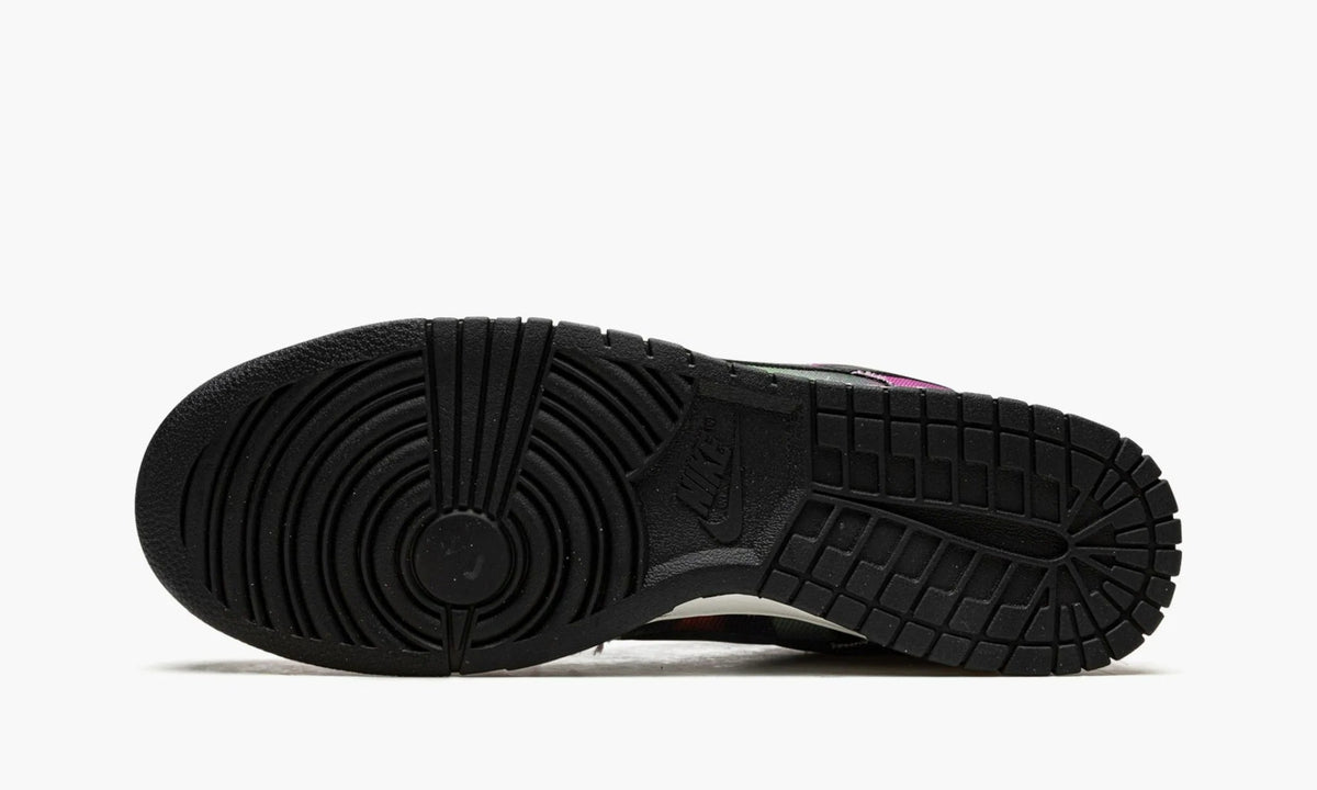 Dunk Low Retro PRM Graffiti Pink - DM0108 002 | The Sortage