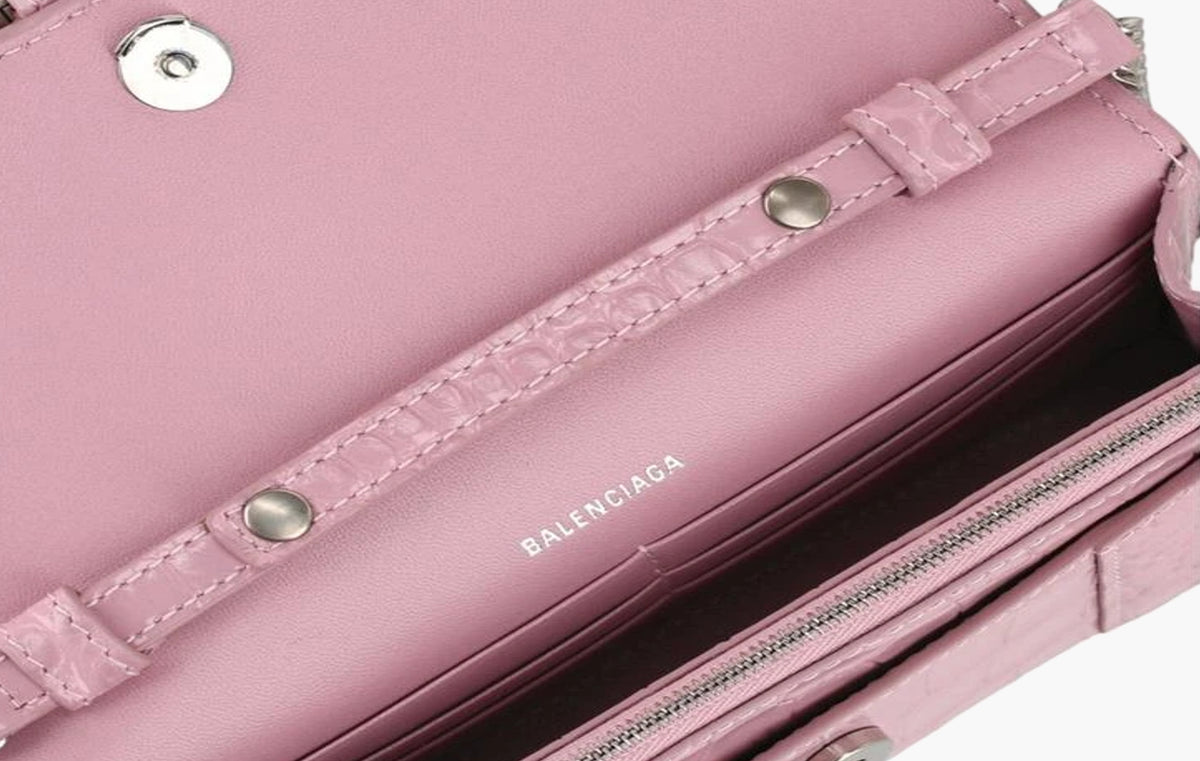 Croc Embossed Hourglass Wallet On Chain "Pink"