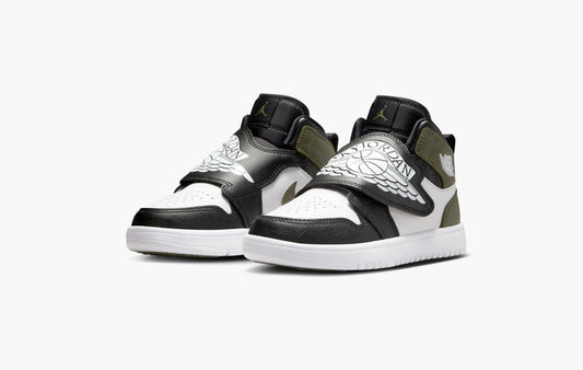 Sky Jordan 1 PS "Black Toe Medium Olive"