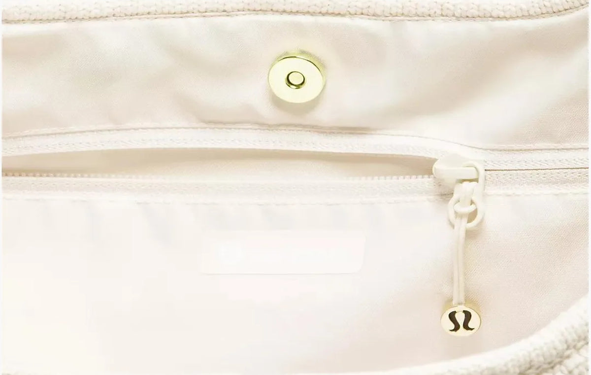 7L Logo "Beige"