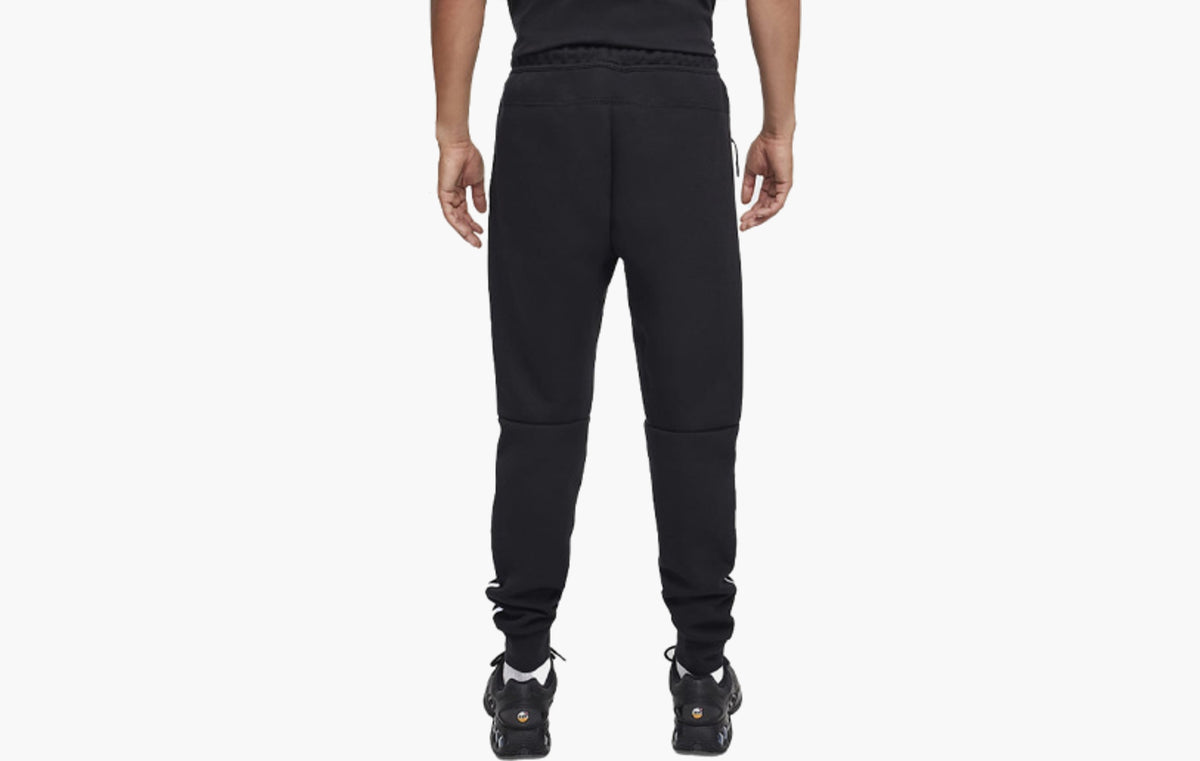 Sportswear Tech Fleece Reflective Details Pant "Black/Bemis Silver"