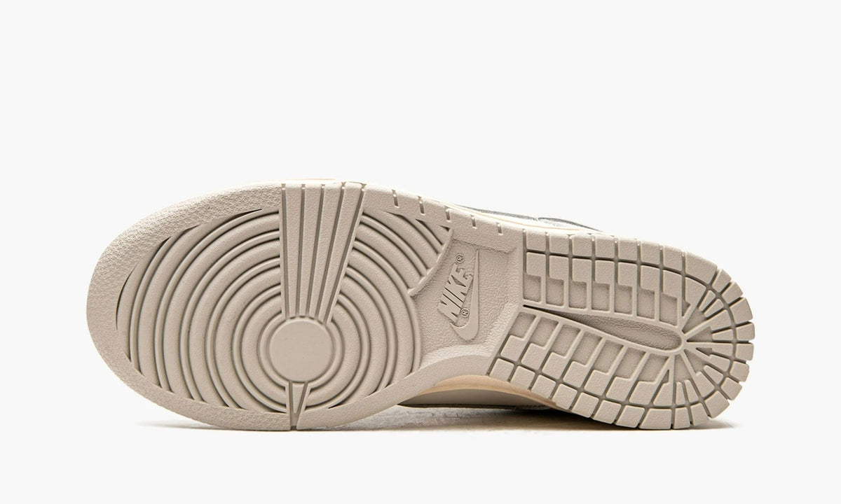 Dunk Low WMNS Sail Light Bone - DD1503 107 | The Sortage