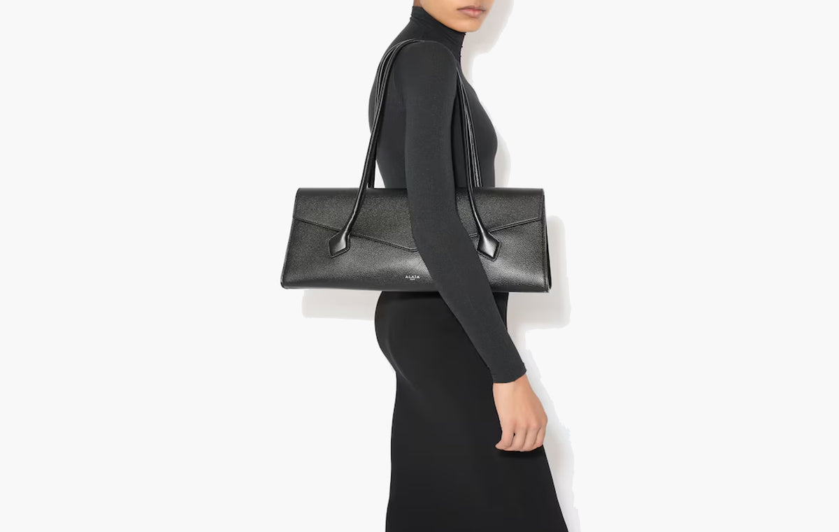 Le Teckel Tote Bag With Flap In Shiny Grained Calfskin "Black"