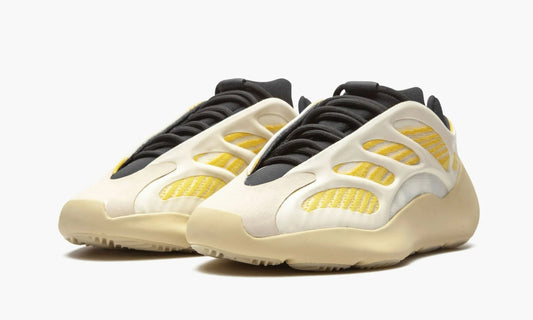 Yeezy 700 V3 Safflower - G54853 | The Sortage