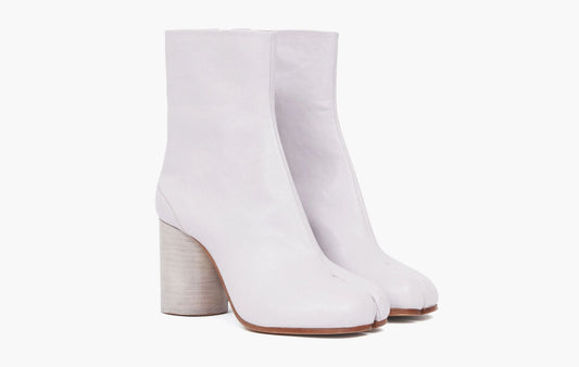Maison Margiela Tabi Leather Ankle Boots Glicine | Sortage.