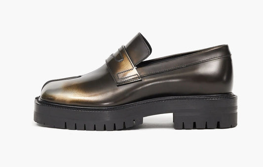 Maison Margiela Tabi County Metallic Loafers Silver | Sortage.