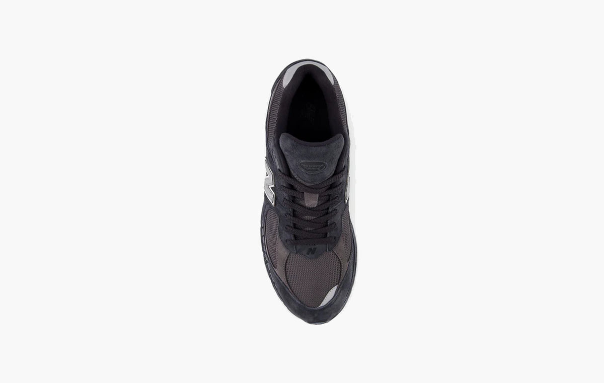 2002R "Vintage Black Grey"