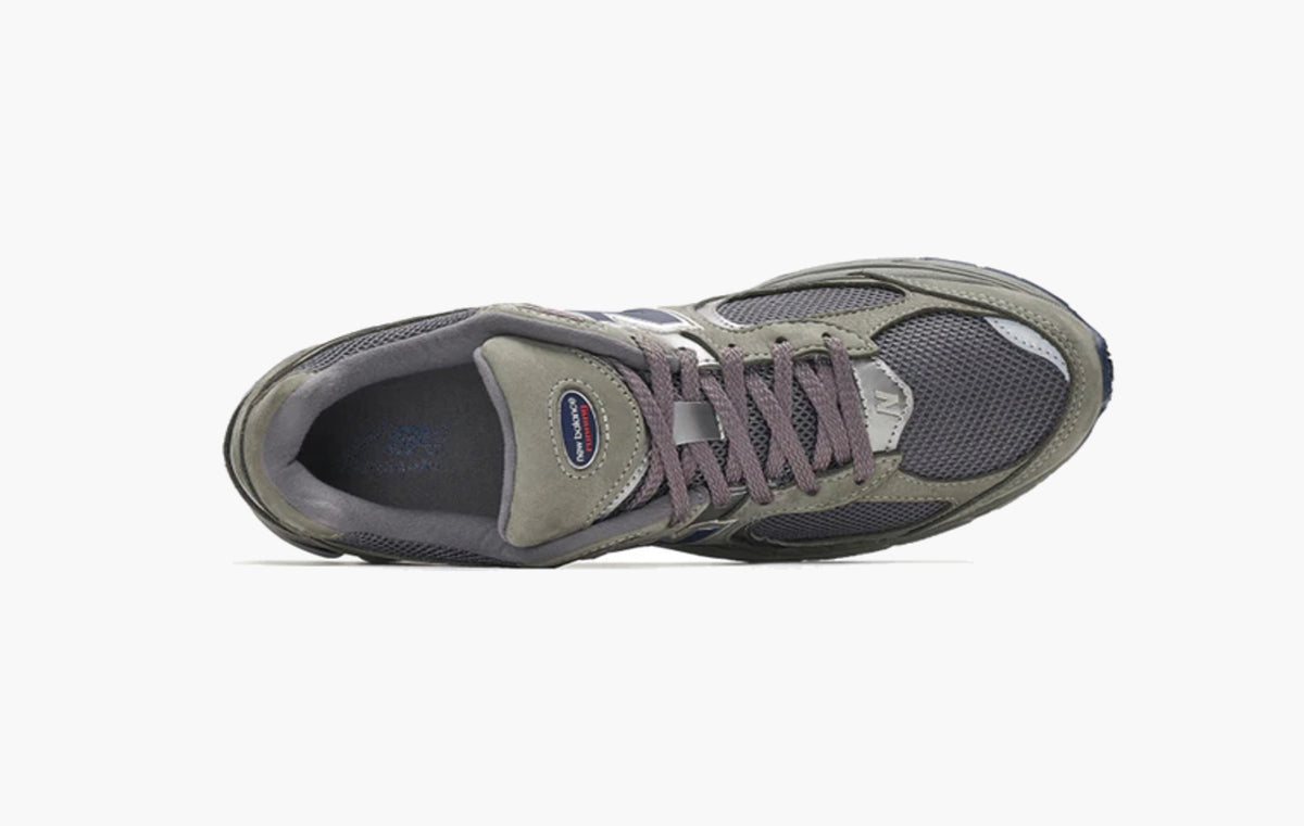 2002R "Light Grey"