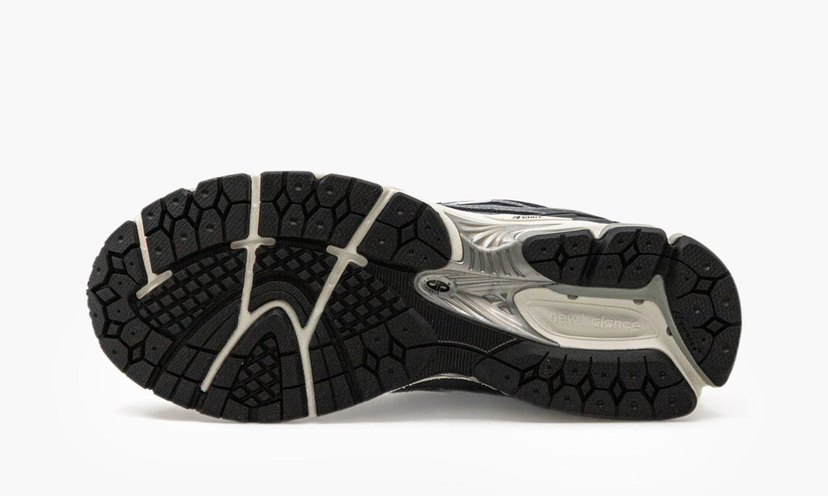 New Balance 1906R Titanium - M1906RV | The Sortage
