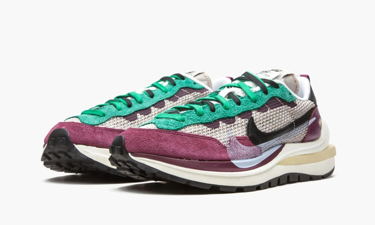 VaporWaffle Sacai Villain Red Neptune Green - DD3035 200