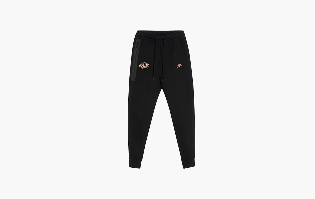 Sportswear Tech Fleece x Central Cee Syna World Joggers "Black/Metallic Red Bronze"