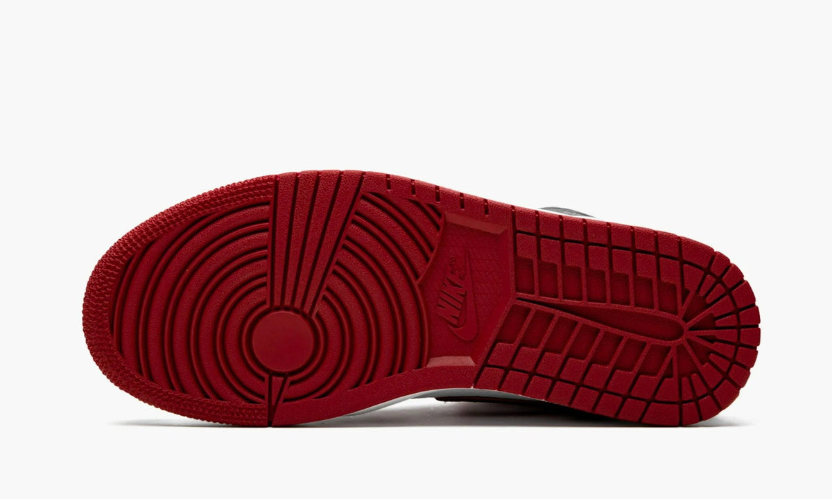 Air Jordan 1 Retro High Bloodline - 555088 062 | The Sortage