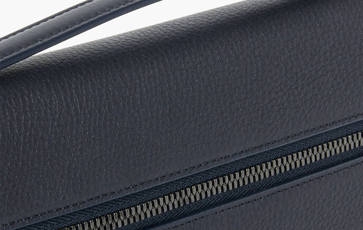 Extra Pouch L29 Grained Calfskin "Blue Navy/Onyx"