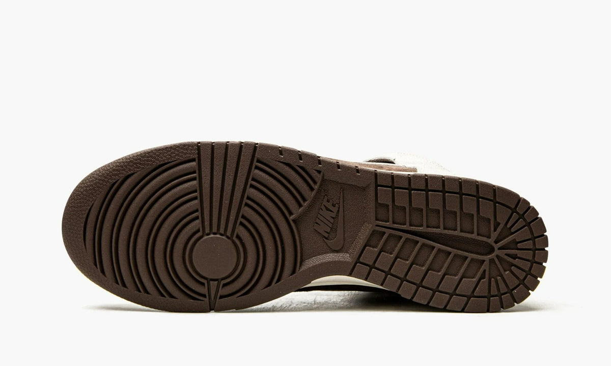 Dunk High Light Chocolate - DH5348 100 | The Sortage