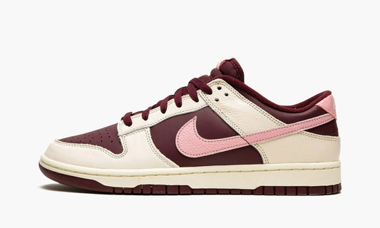 Dunk Low Retro PRM Valentine's Day 2023 - DR9705 100 | The Sortage