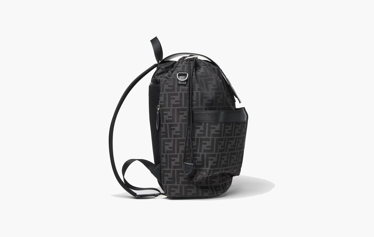 Strike Medium "Black"