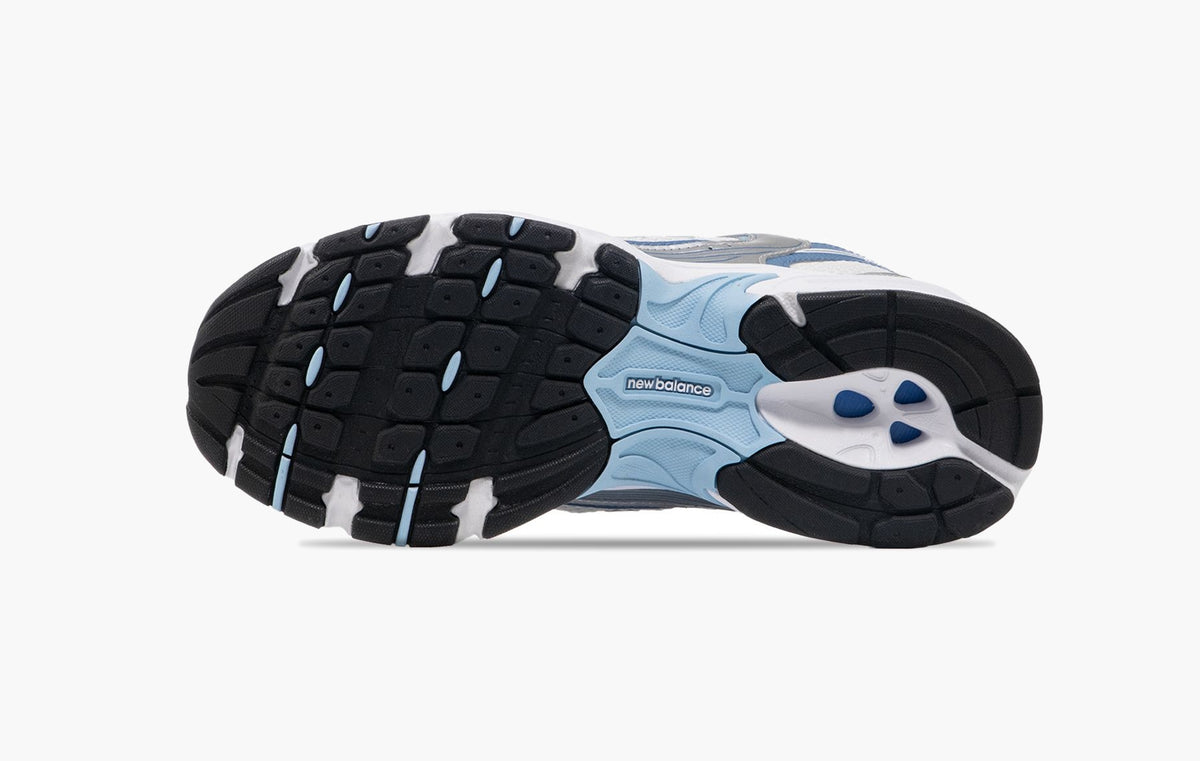530 "Silver Metallic Heron Blue"