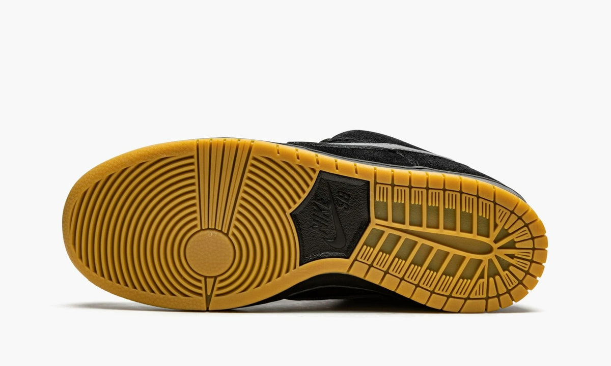 Dunk SB Low Fog - BQ6817 010 | The Sortage