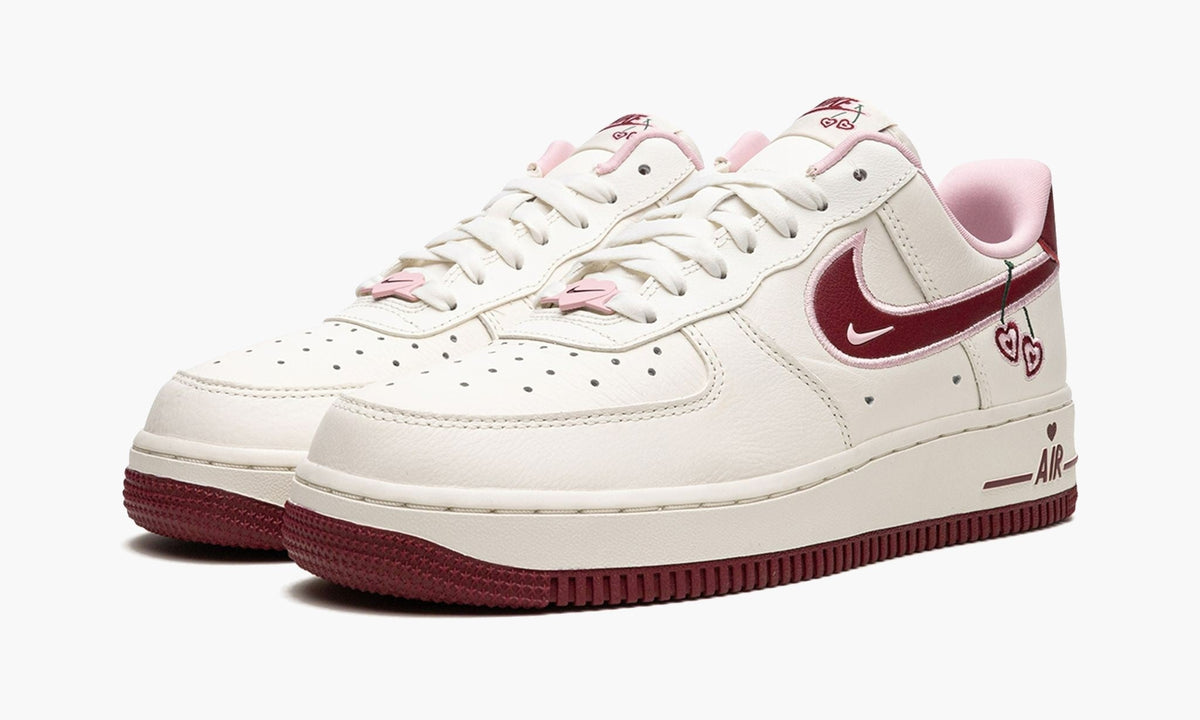 Air Force 1 Low WMNS Valentine's Day 2023 - FD4616 161 | The Sortage