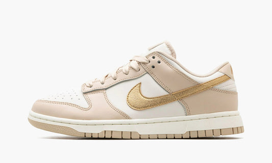 Dunk Low WMNS Phantom Metallic Gold - DX5930 001 | The Sortage