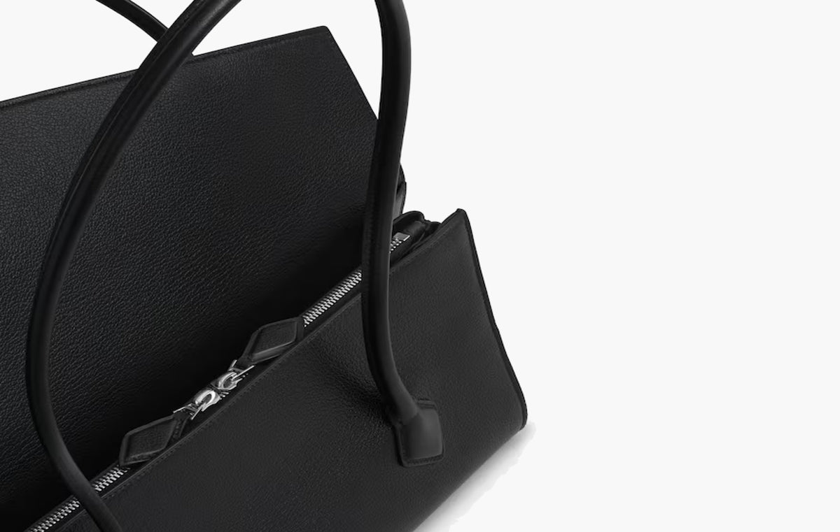 Le Teckel Tote Bag With Flap In Shiny Grained Calfskin "Black"